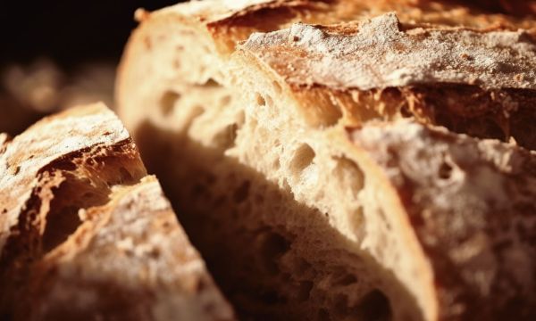 Nybakat bröd i närbild